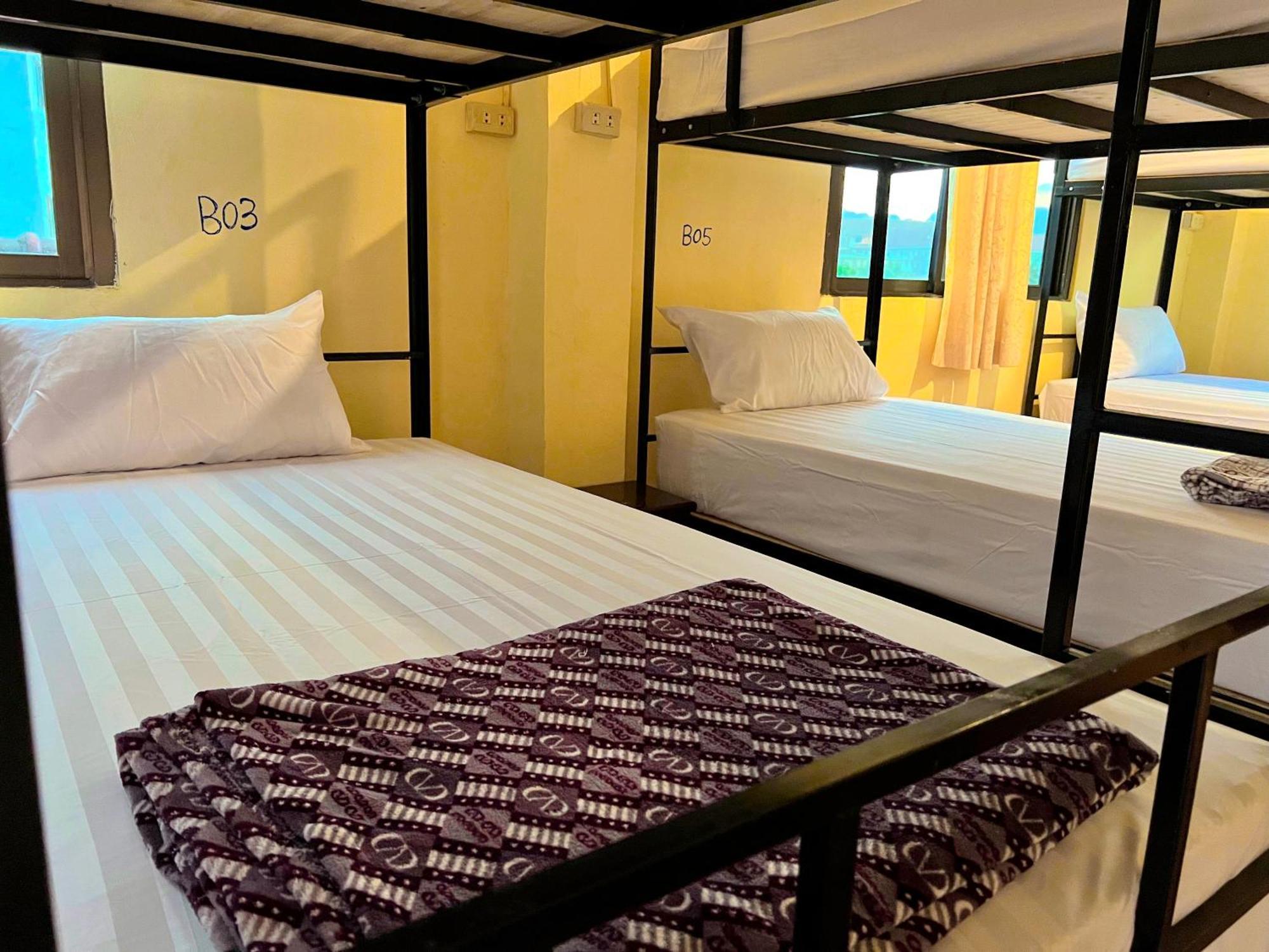 Easy Go Backpacker Hostel Vang Vieng Eksteriør billede