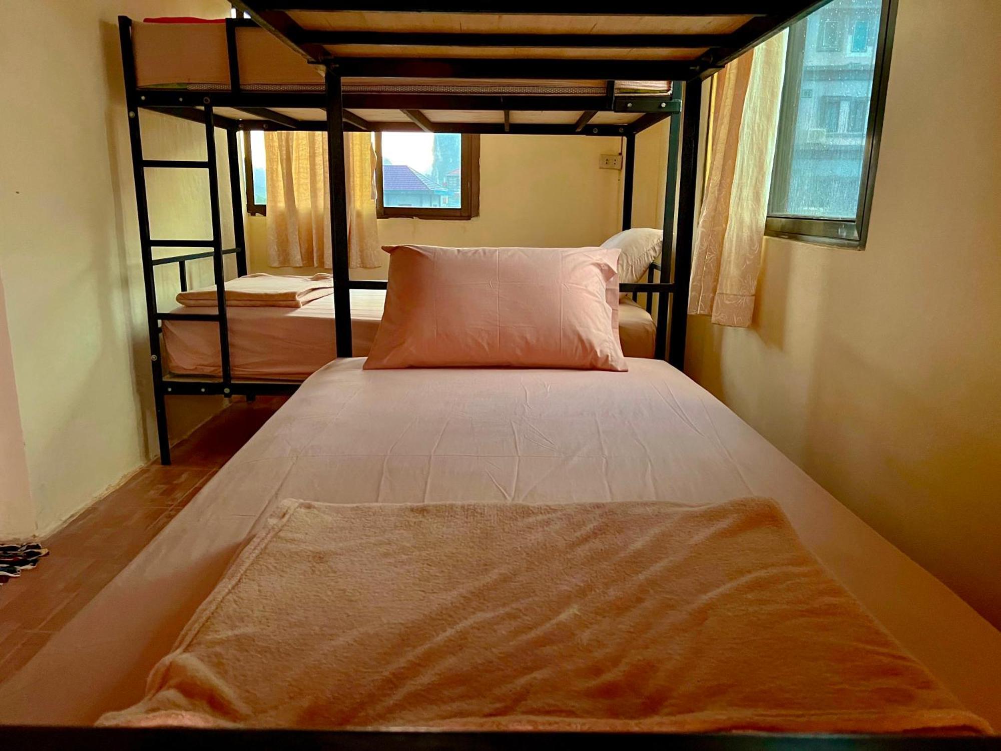 Easy Go Backpacker Hostel Vang Vieng Eksteriør billede