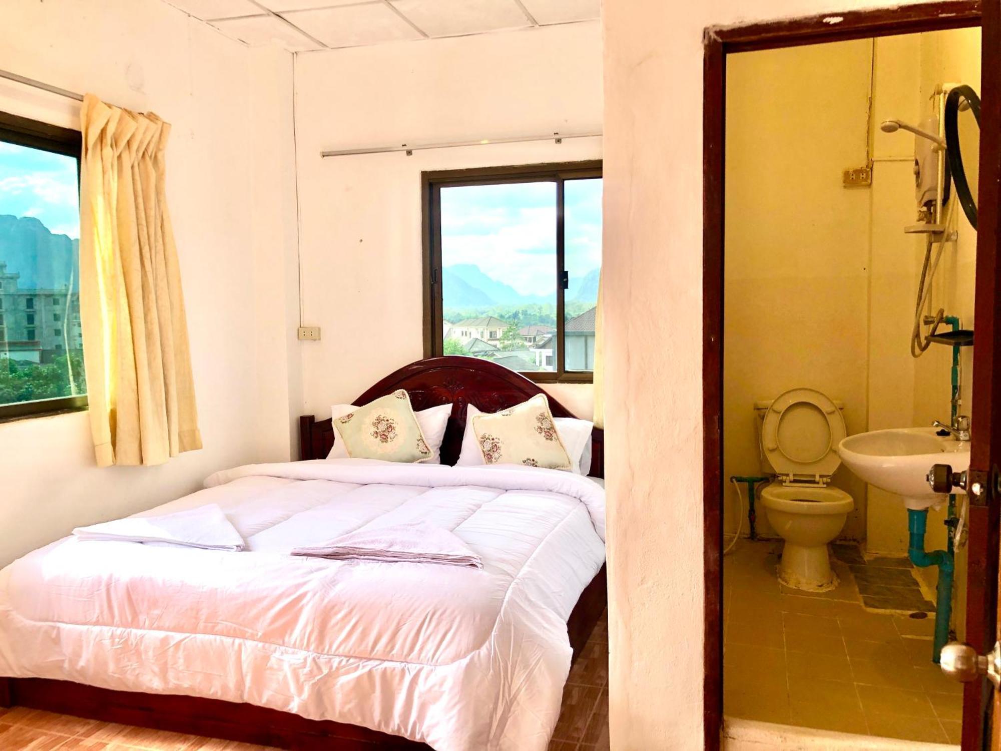 Easy Go Backpacker Hostel Vang Vieng Eksteriør billede