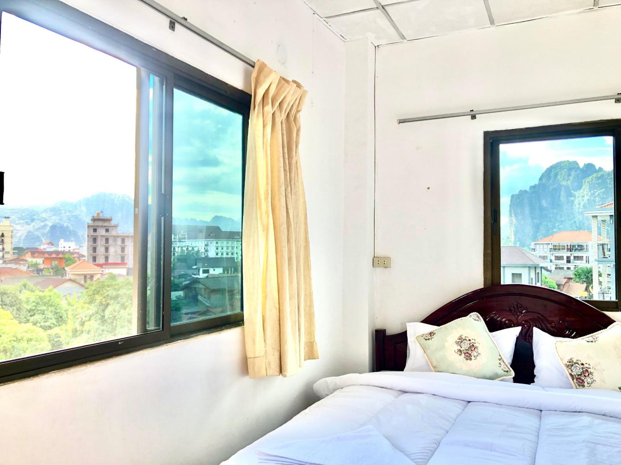 Easy Go Backpacker Hostel Vang Vieng Eksteriør billede